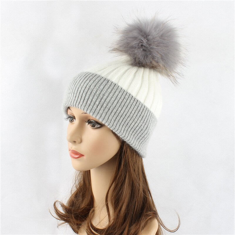 Wholesale Knitting Hat With Fur pompom