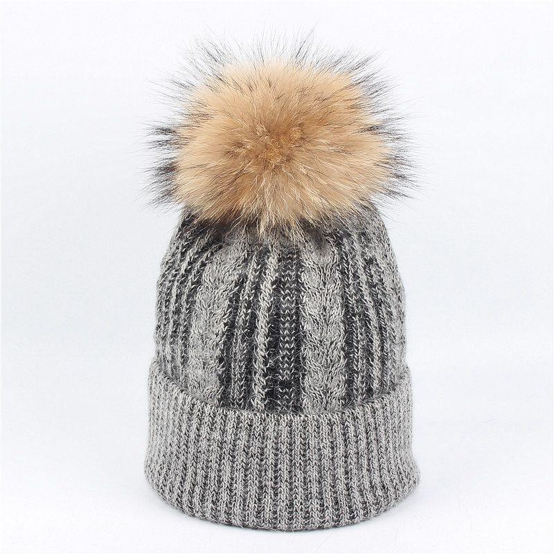 Wholesale Knitting Hat With Fur pompom Wholesale Knitting Hat