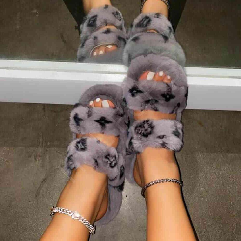 HL20FX032 Faux Fur Slippers Designer Fur Slides-1
